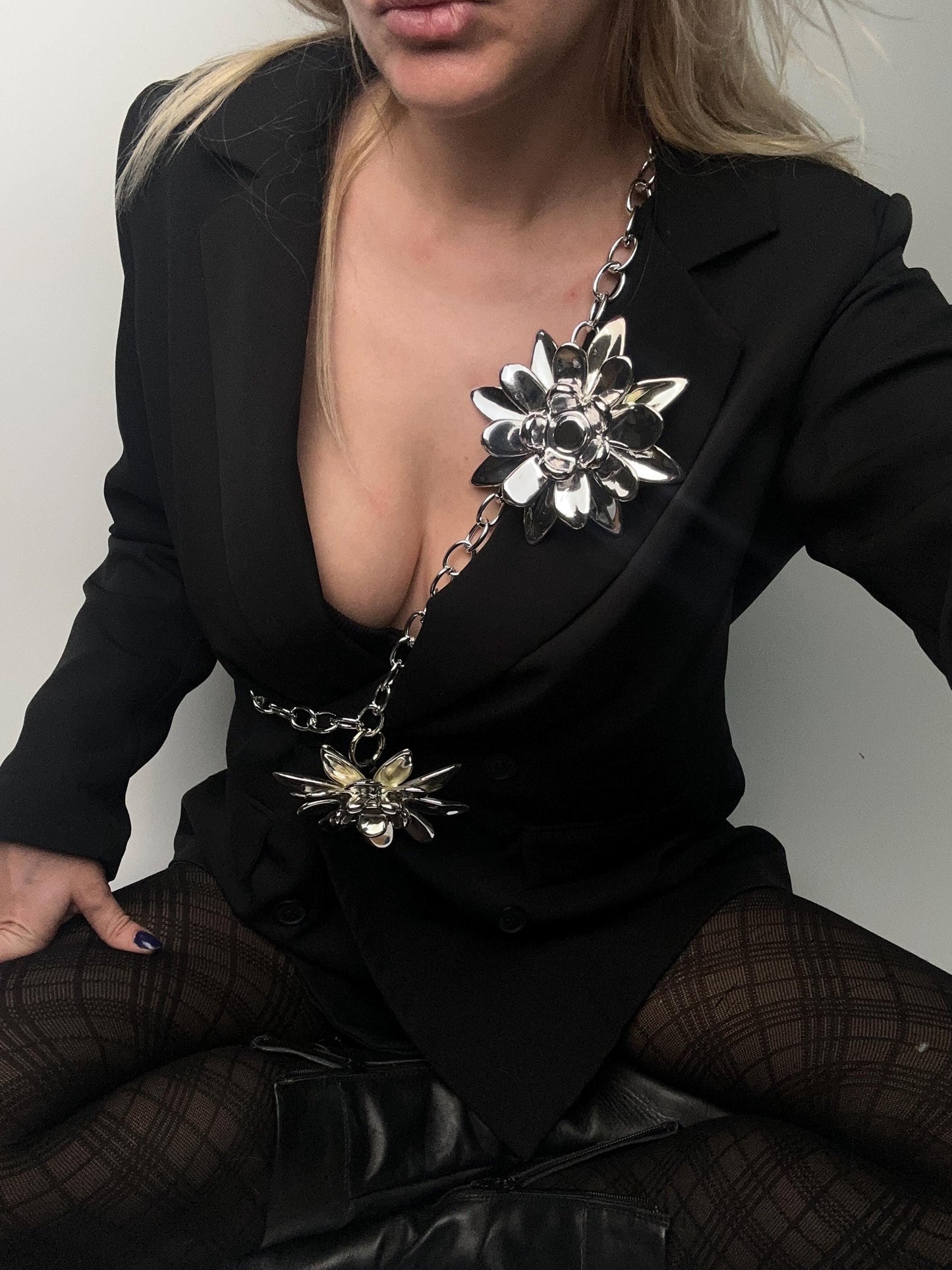 Lilly Body Belts, 3D Chrome Flower Body Chain Belt โ Festival Waist Jewelry, Futuristic Body Harness