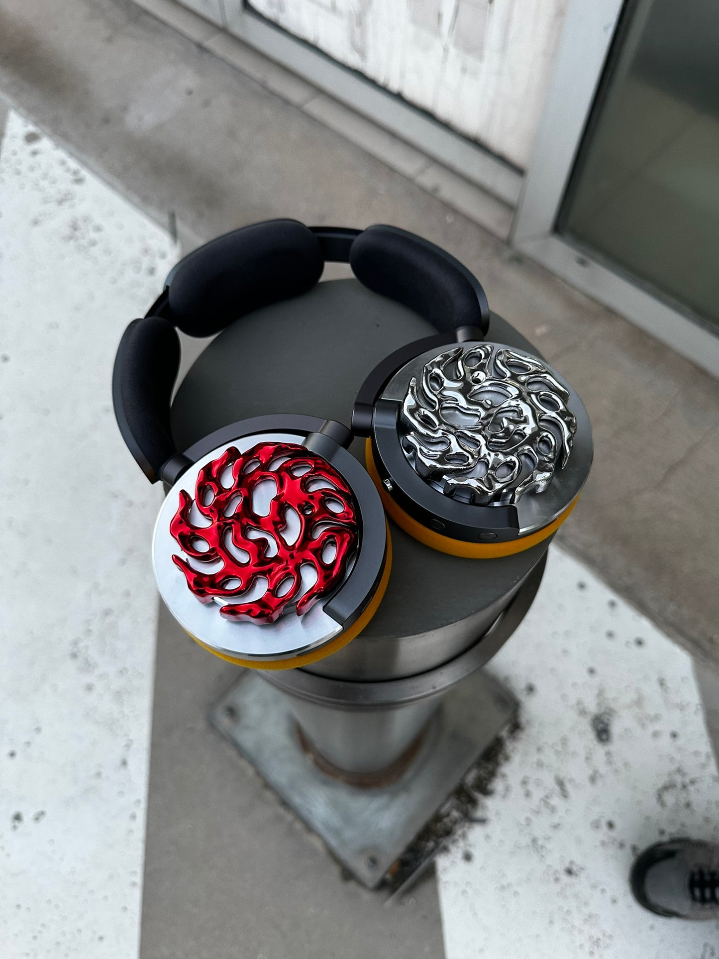 DYSON OnTrack Helical Headphones Attachment Design by Tudze / Dyson Cases