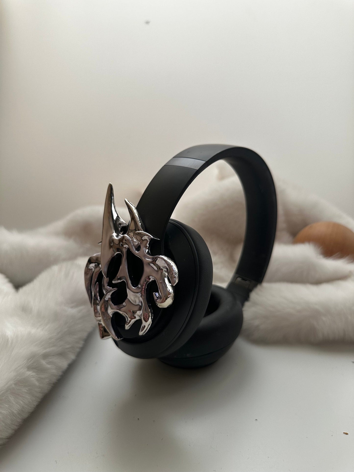 Beats Studio Pro Bumerang Attachment / Headphone Cases for Protection & Style