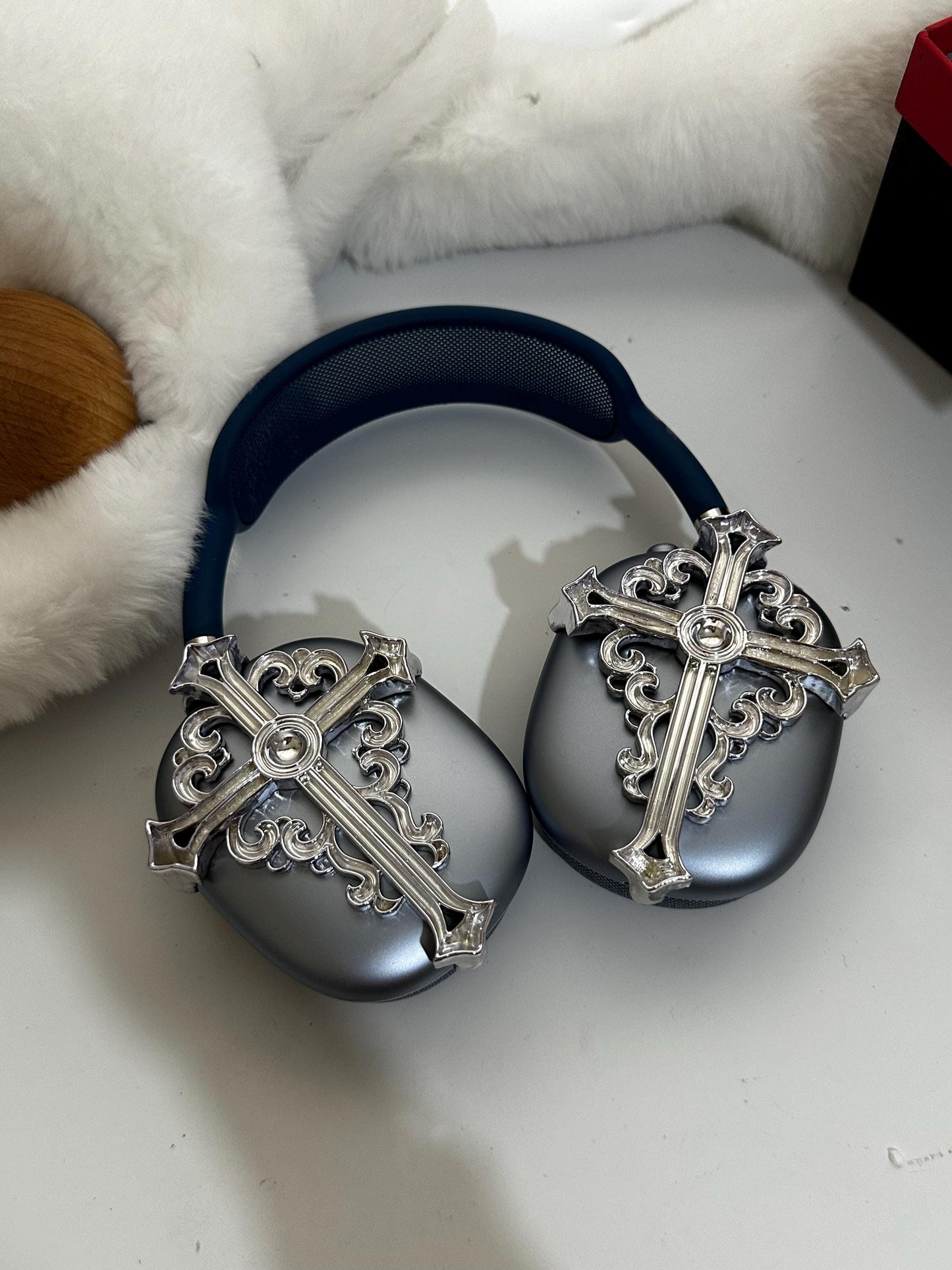 Cross Scroll AirPods Max Attachment / Headphone Cases for Protection & Style