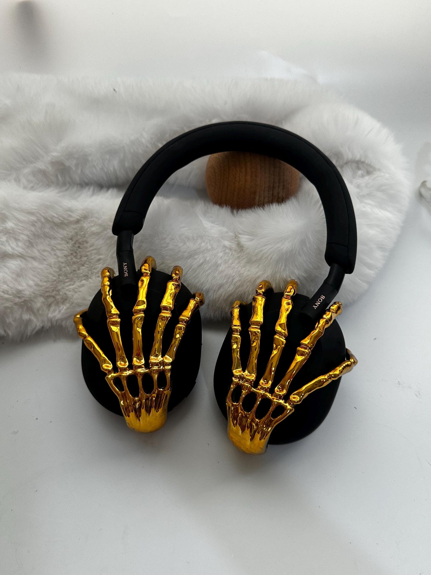 Sony WH-1000XM5 Skeleton Hand Earbuds Attachment / Sony xm5 Case / 3D Print Chrome Gold Silver/ Sony Case / Sonny Accessories / Skull