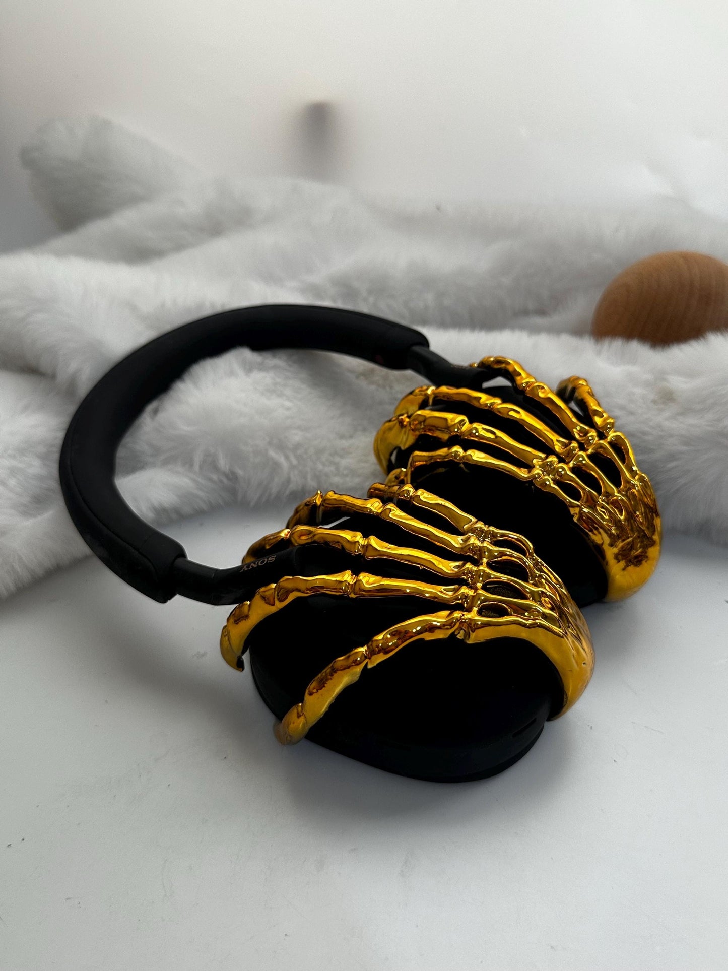 Sony WH-1000XM5 Skeleton Hand Earbuds Attachment / Sony xm5 Case / 3D Print Chrome Gold Silver/ Sony Case / Sonny Accessories / Skull